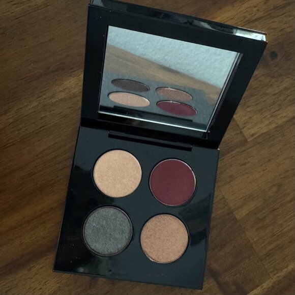 Pat McGrath - Celestial Odyssey Luxe Quad in Deep Space Divinity - Picture 7 of 8